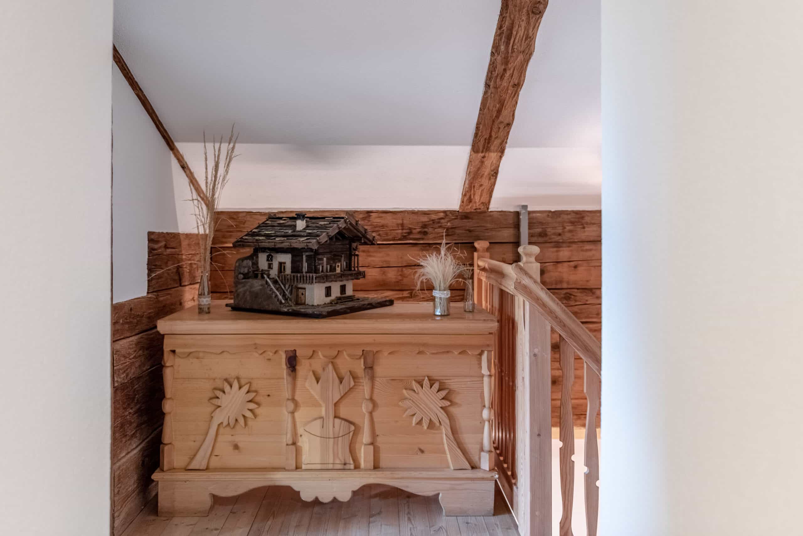 Flur & Treppe - Gang Upstairs